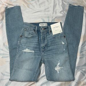 Abercrombie High arise Super Skinny Ankle Jean size 23L